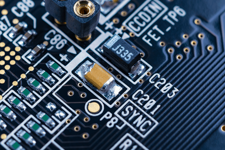 Jak označovat elektronické součástky laserem