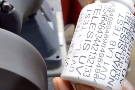 6 důvodů, proč byste měli přejít z inkoustového tisku na laserové gravírování